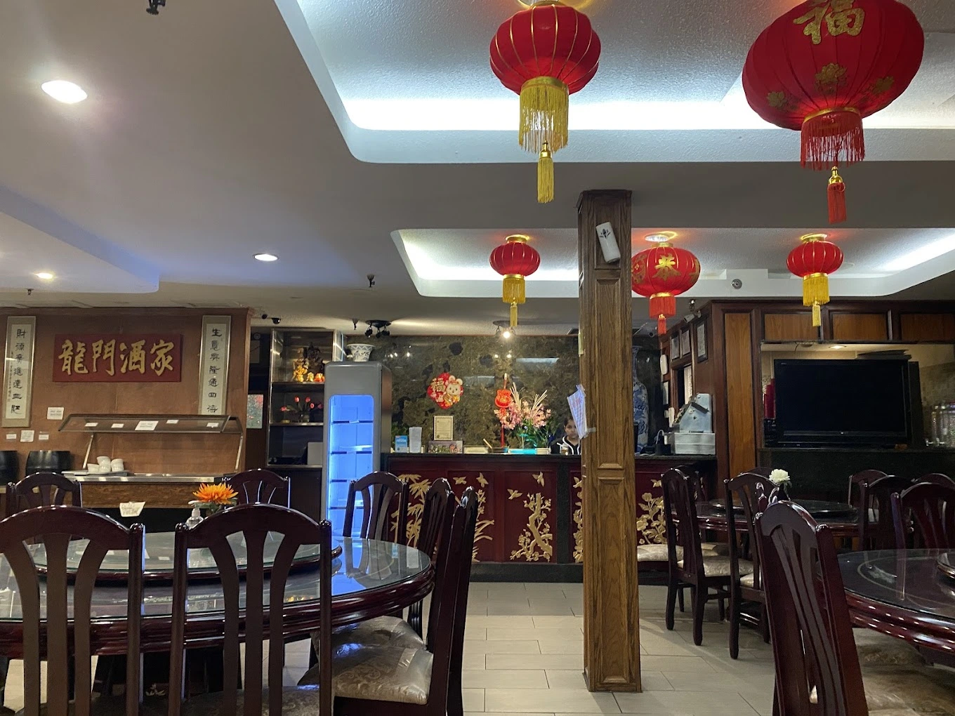 Experience authentic Chinese cuisine at Dragon Gate 80ate in Calgary